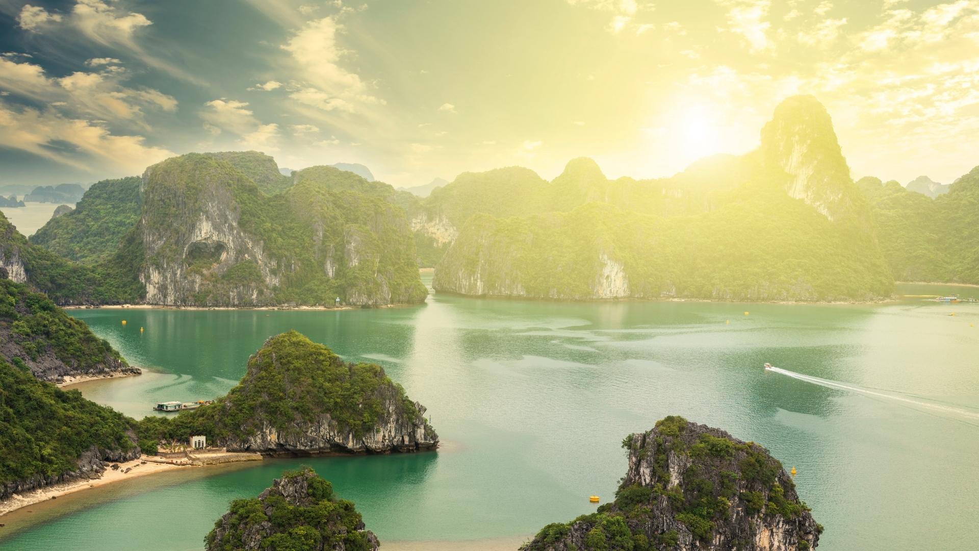 Ha Long Bay