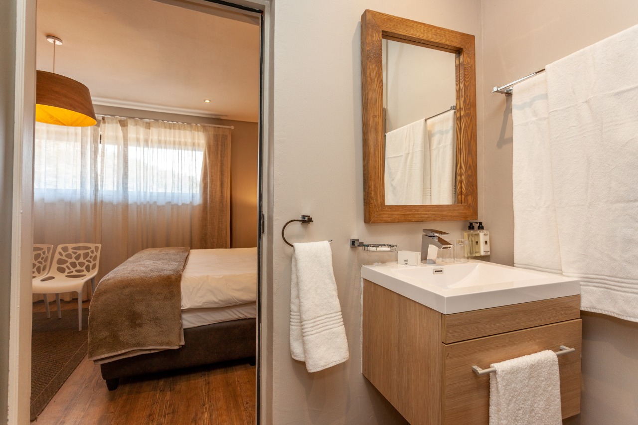 Aquila Private Game Reserve and The Table Bay Hotel