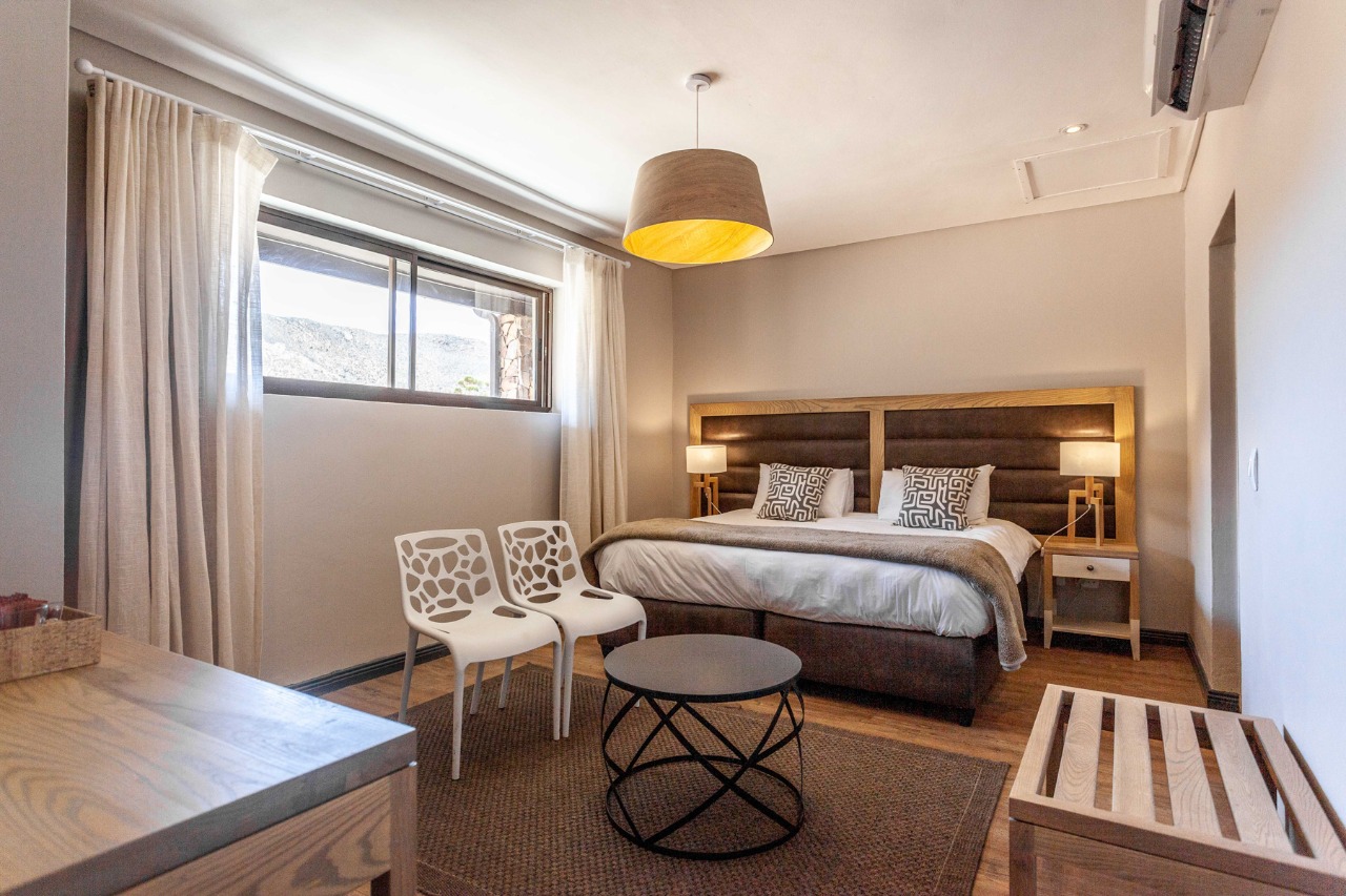 Aquila Private Game Reserve & The Table Bay Hotel