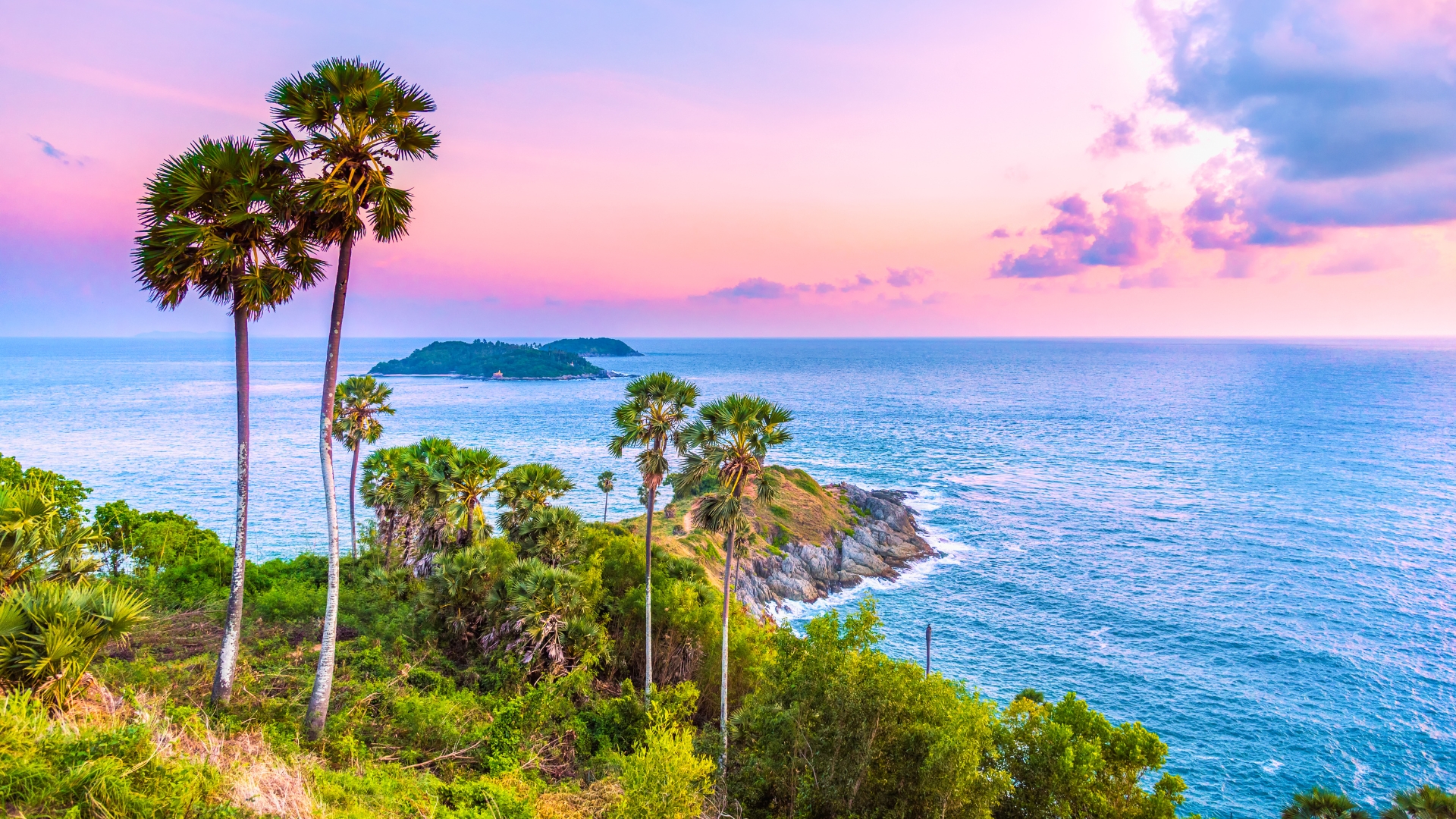 Escape to Paradise: Unveiling the Enchanting Luxury of Phuket with Qatar Airways
